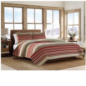 Coverlet/bedspread and Shams